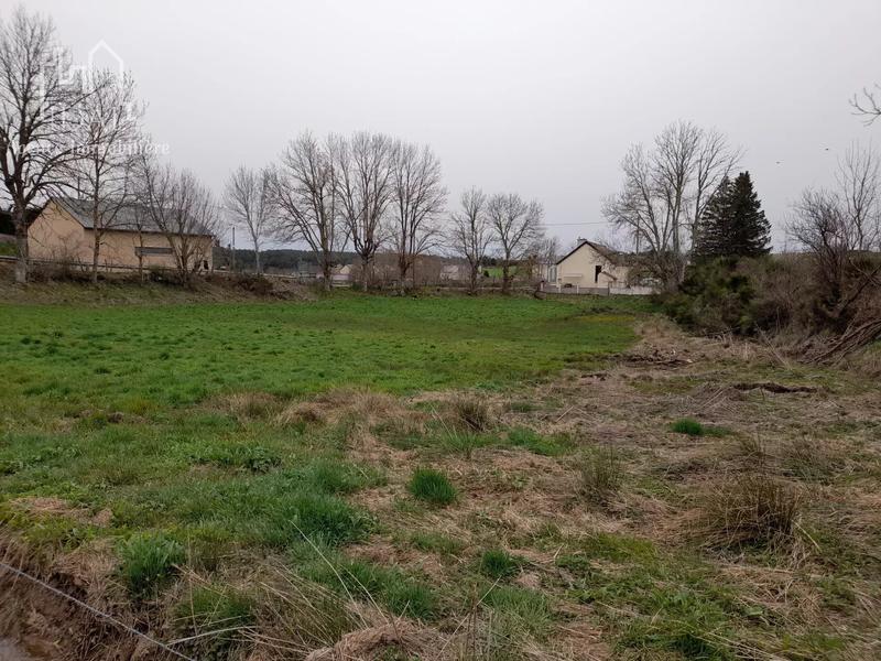 Terrain constructible - 1 720 m²
