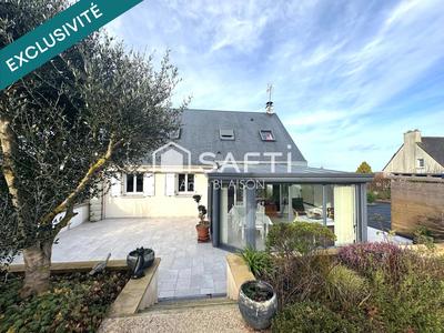 Maison - 171 m² - 9 pièces