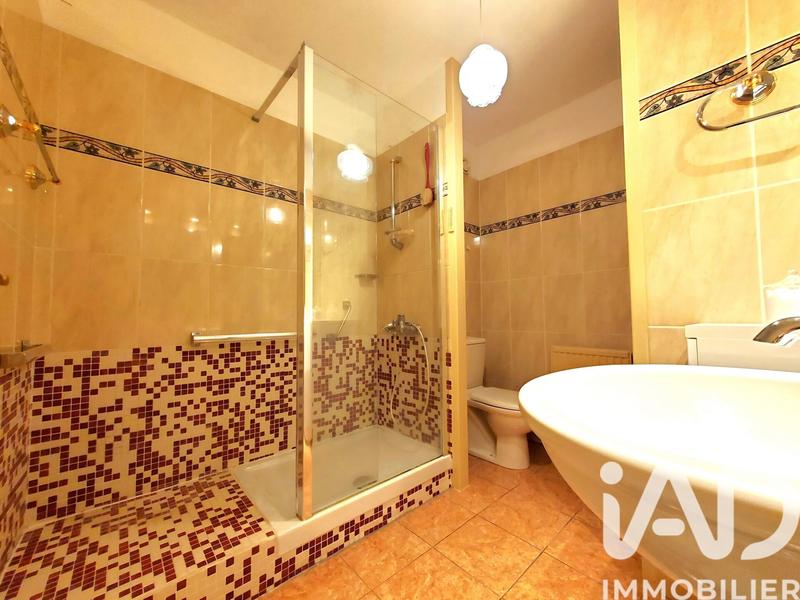 Appartement - 97 m² - 6 pièces