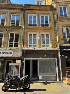 Immeuble - 109 m² - 6 pièces