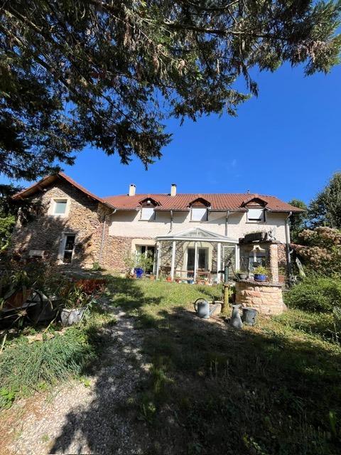Maison en pierre - 255 m² - 8 pièces