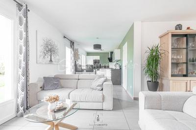 Maison - 135 m² - 6 pièces