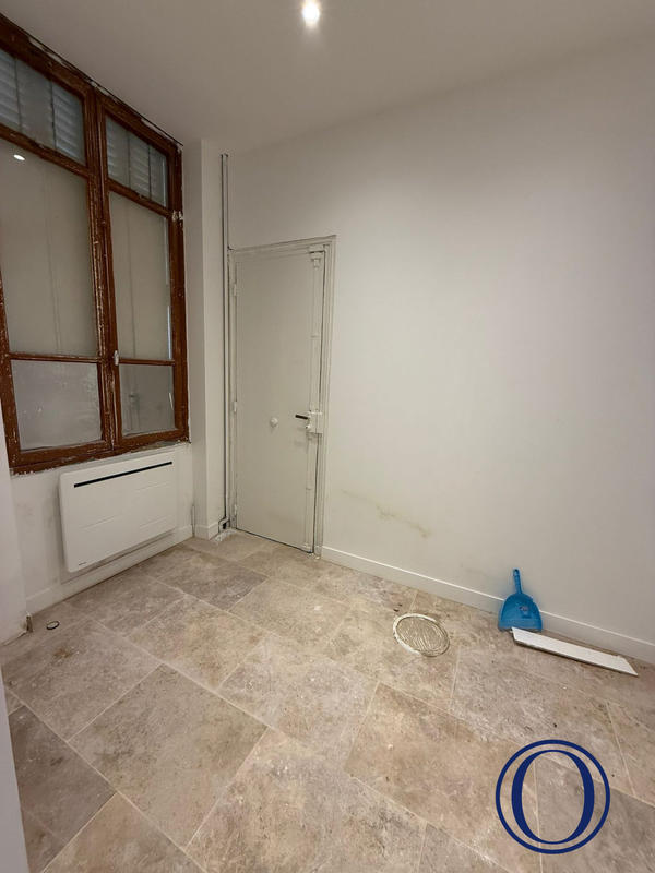 Local commercial - 77 m²