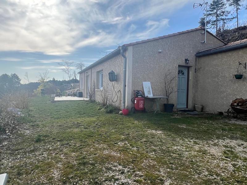 Maison - 96 m² - 5 pièces