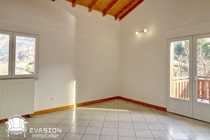 Appartement - 80 m² - 4 pièces