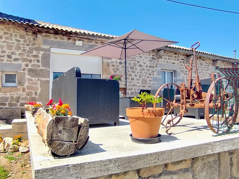 Maison - 300 m² - 9 pièces