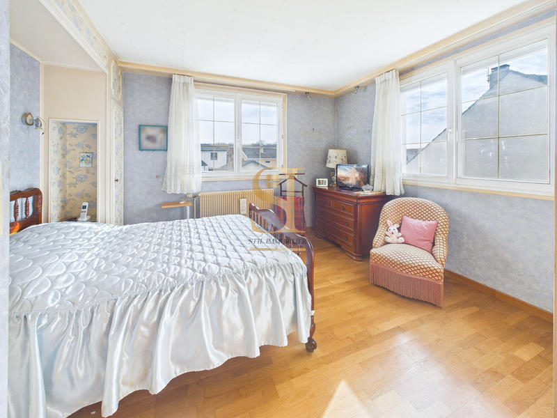 Maison - 121 m² - 6 pièces