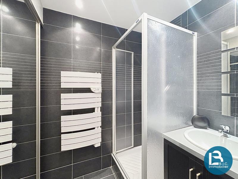 Appartement - 60 m² - 2 pièces