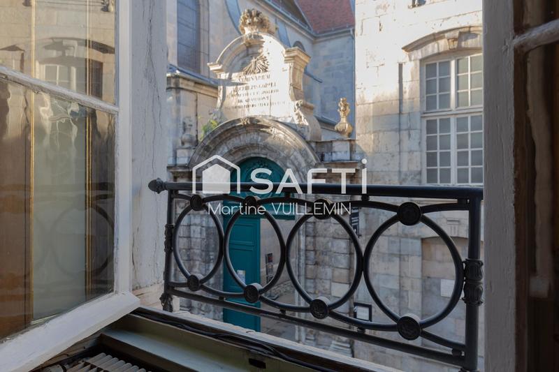 Appartement - 214 m² - 7 pièces