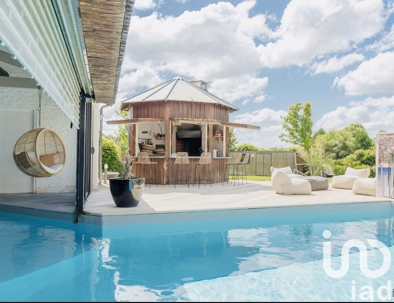 Maison de maîtres - 300 m² - 7 pièces