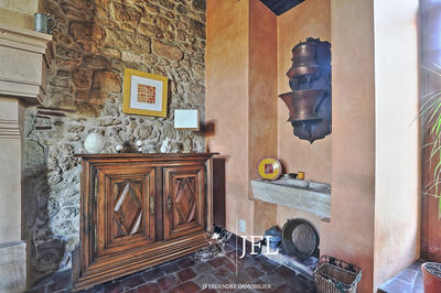 Maison en pierre - 267 m² - 5 pièces
