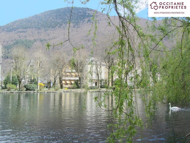 Propriété - 284 m² - 10 pièces