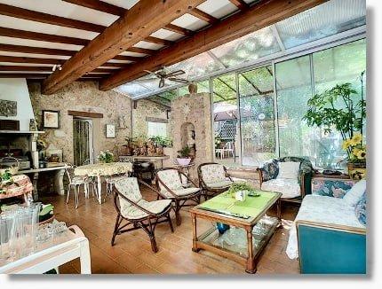 Maison de maîtres - 1 200 m² - 7 pièces