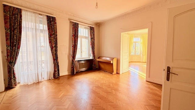 Appartement - 180 m² - 6 pièces