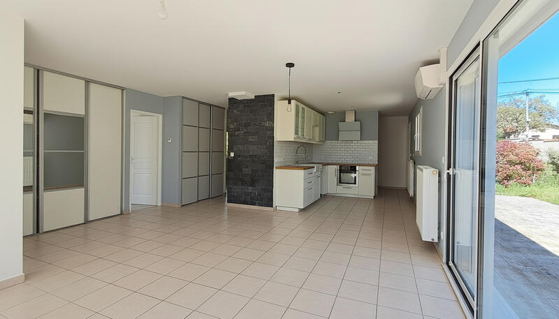 Maison - 93 m² - 4 pièces