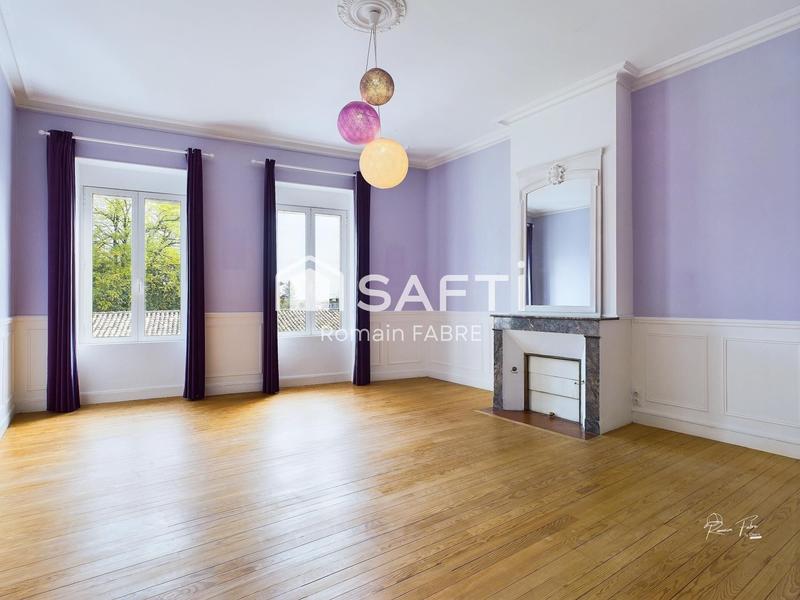 Maison - 304 m² - 7 pièces