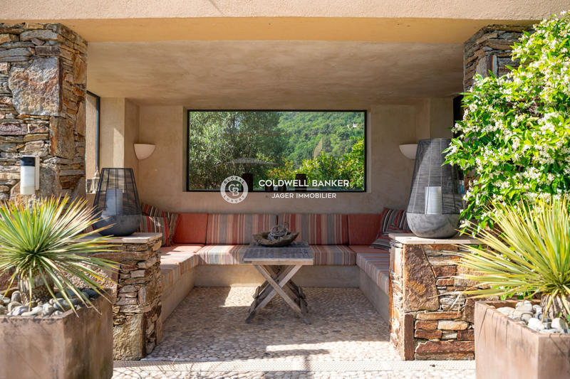 Villa - 230 m² - 5 pièces