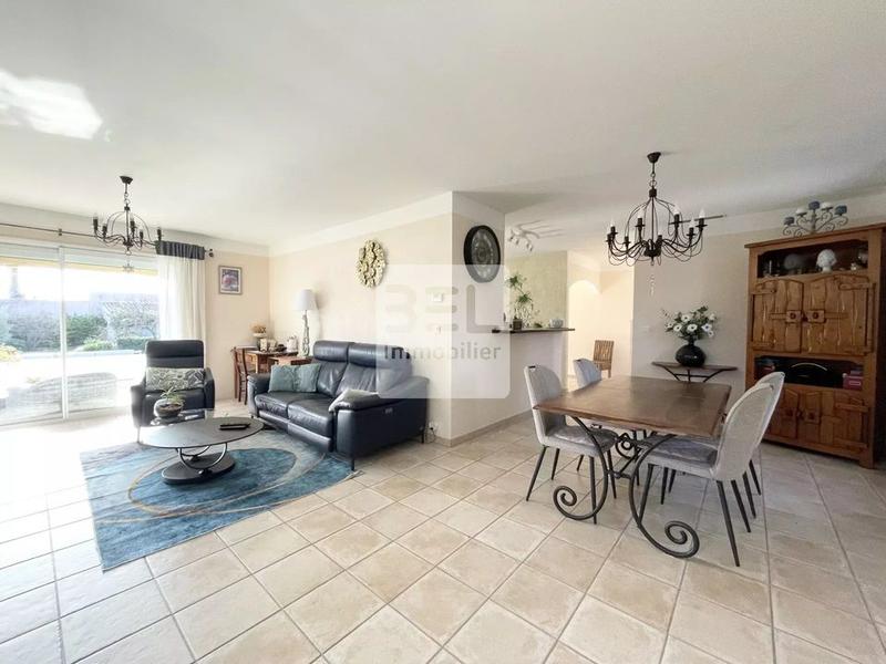 Villa - 225 m² - 7 pièces