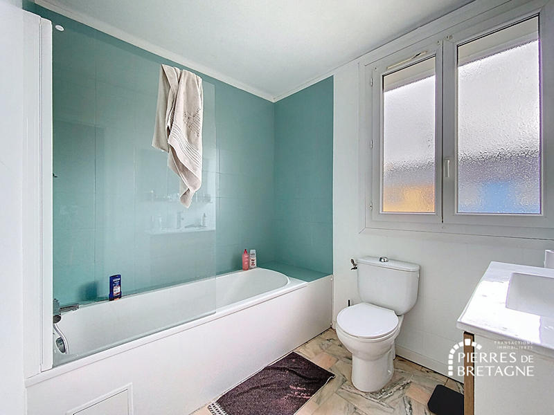 Maison - 93 m² - 6 pièces