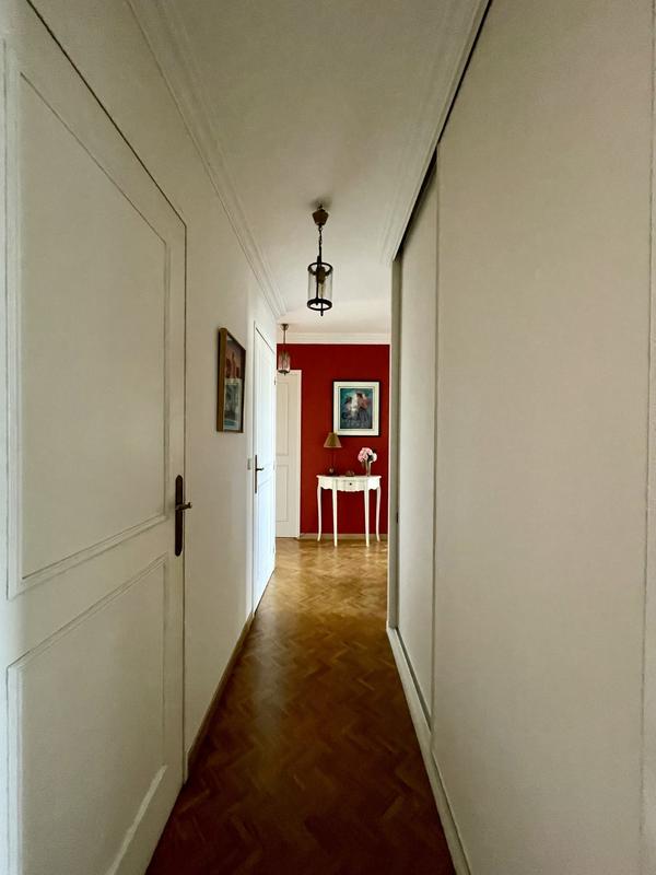 Appartement - 100 m² - 5 pièces