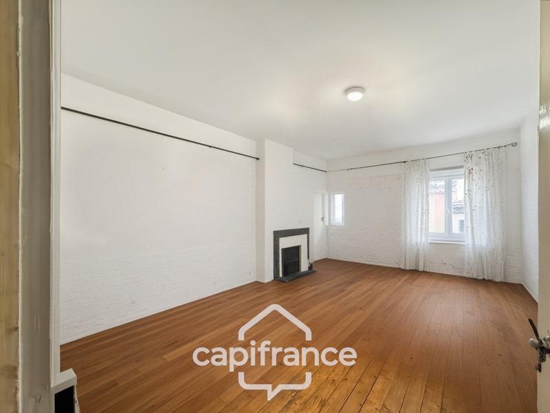 Maison - 332 m² - 15 pièces