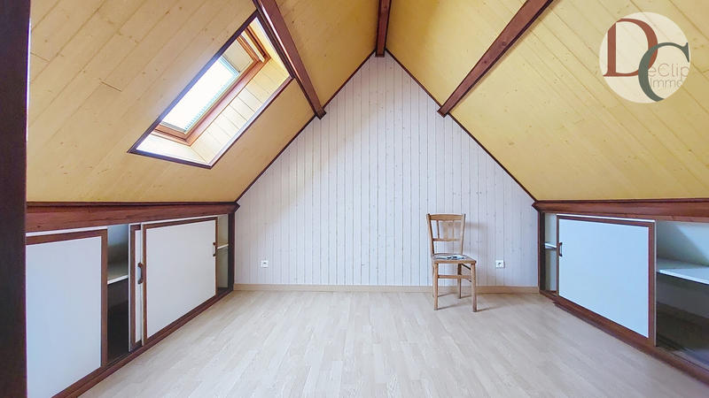 Maison - 250 m² - 8 pièces