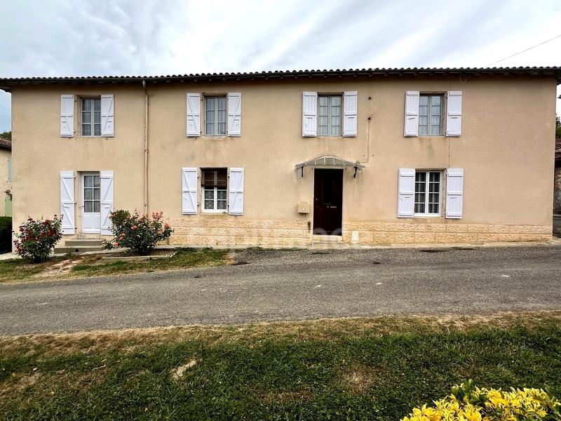 Corps de ferme - 270 m² - 9 pièces