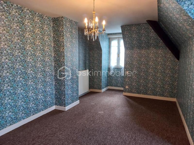 Maison traditionnelle - 316 m² - 11 pièces