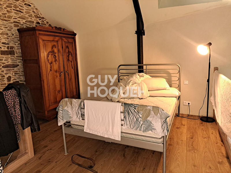 Maison - 242 m² - 8 pièces