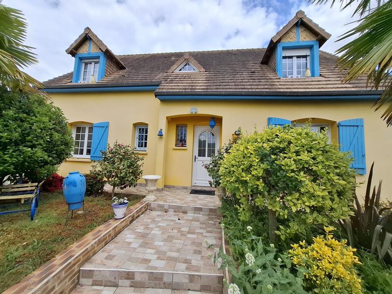 Maison traditionnelle - 150 m² - 6 pièces