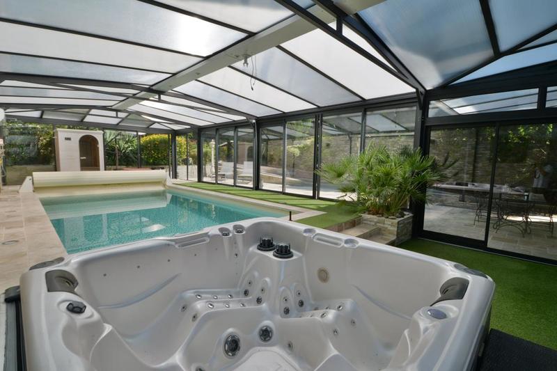 Maison - 180 m² - 8 pièces