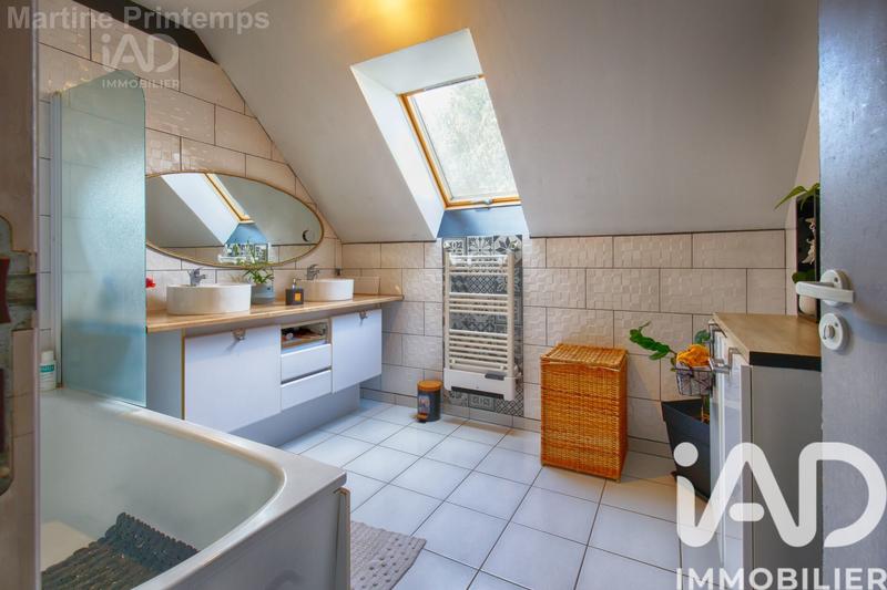 Maison - 141 m² - 8 pièces