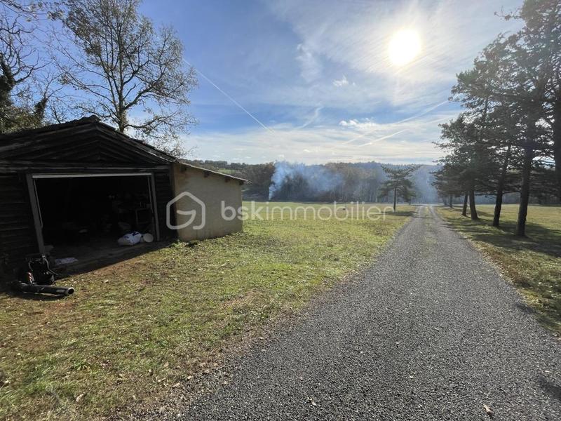 Propriété - 151 m² - 6 pièces