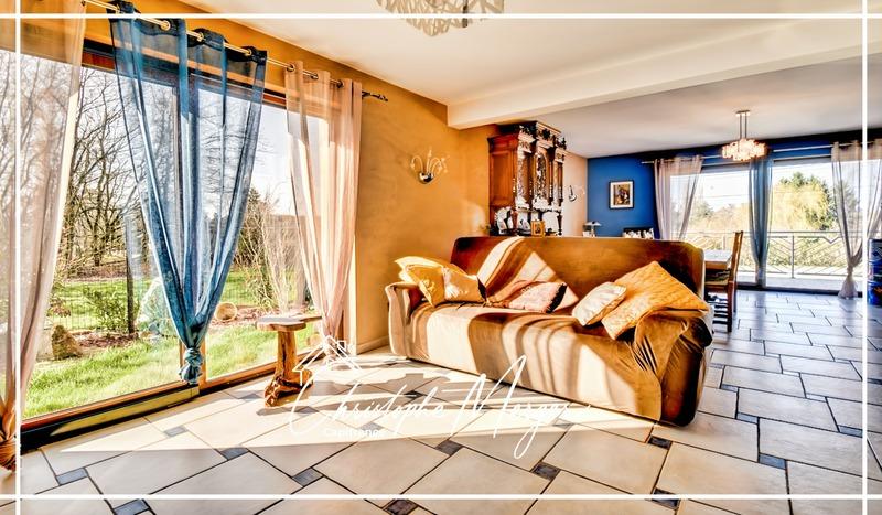 Maison - 220 m² - 6 pièces