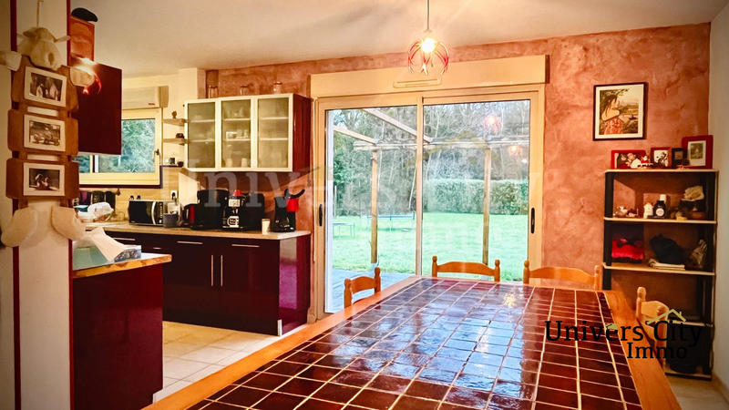 Maison traditionnelle - 126 m² - 8 pièces