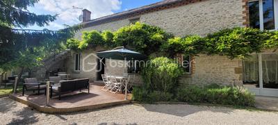 Maison en pierre - 222 m² - 9 pièces