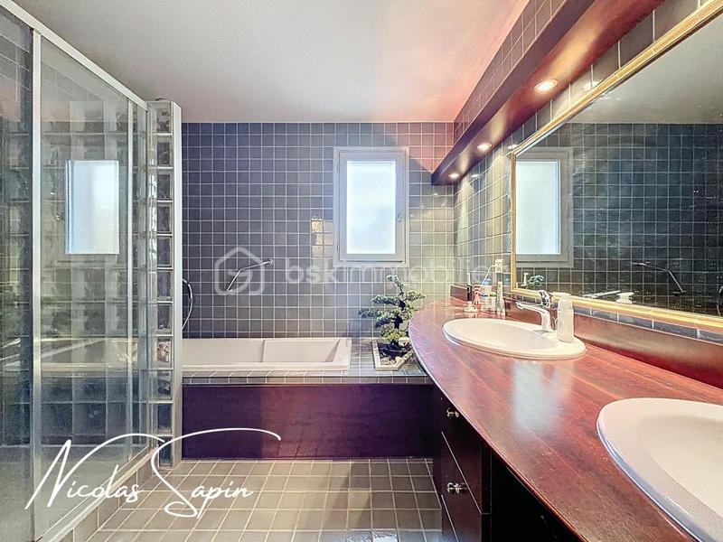 Maison - 152 m² - 6 pièces