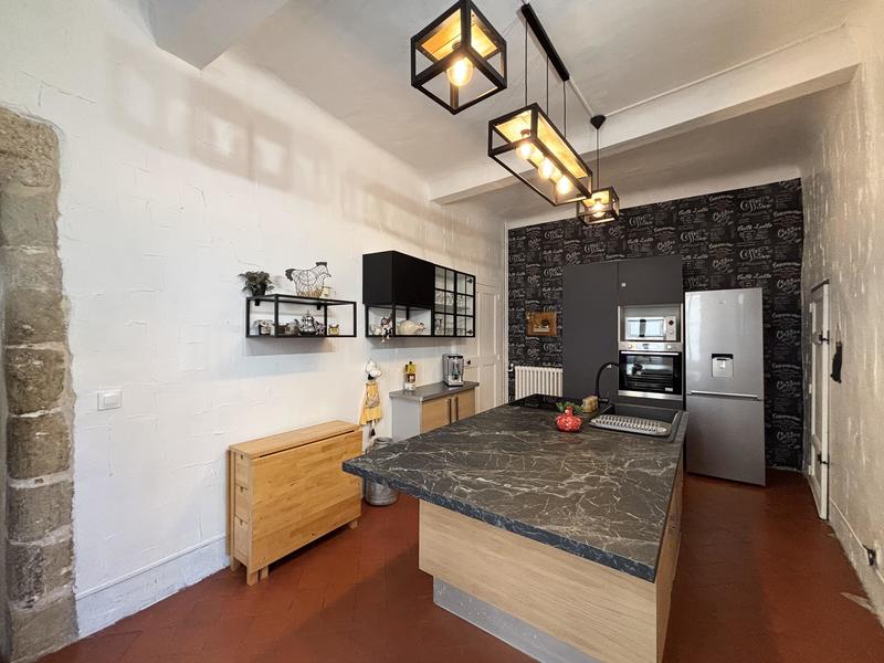 Maison en pierre - 137 m² - 6 pièces