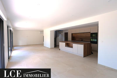 Maison - 175 m² - 6 pièces