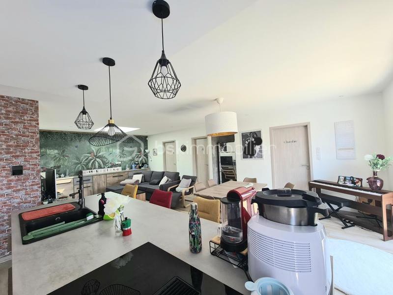 Maison - 90 m² - 3 pièces