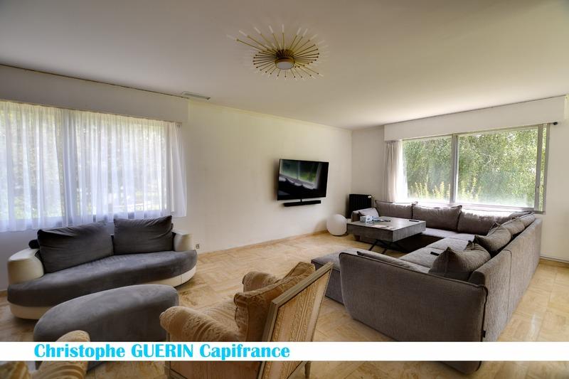 Maison - 227 m² - 7 pièces