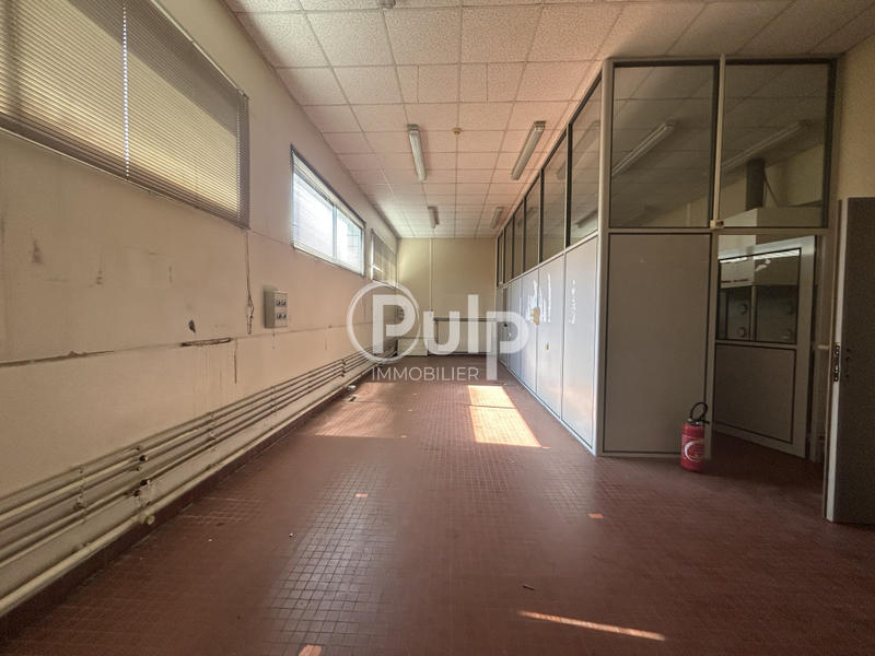 Entrepôt - 1 200 m² - 1 pièce