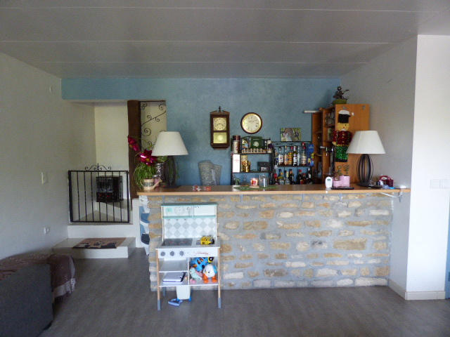 Maison - 221 m² - 7 pièces