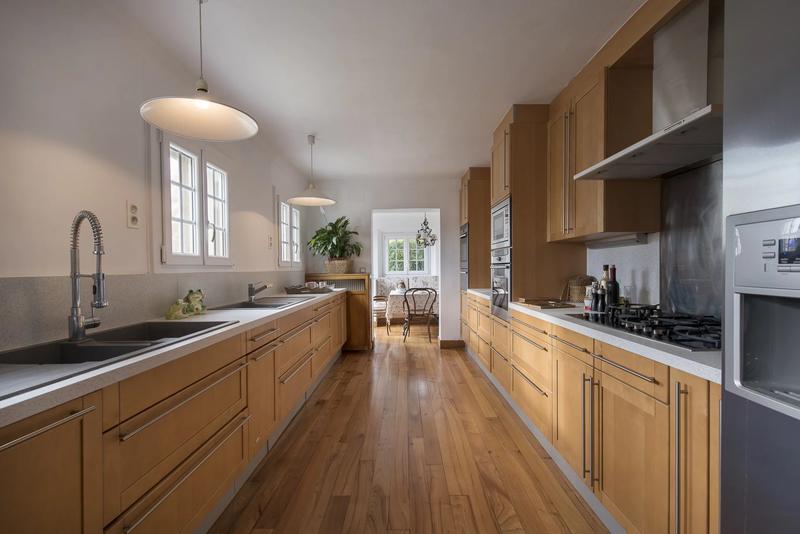 Maison - 520 m² - 15 pièces