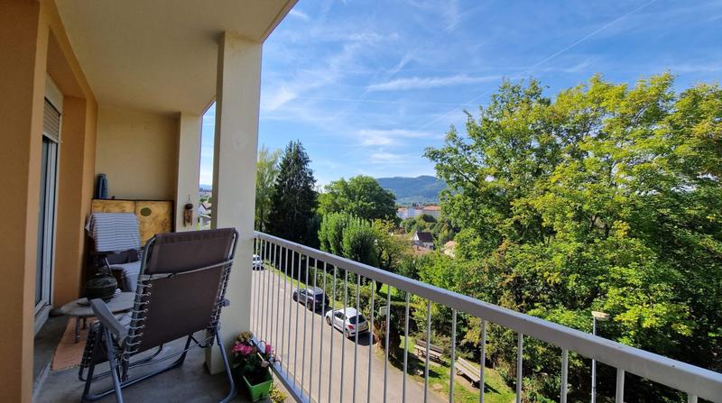 Appartement - 85 m² - 5 pièces