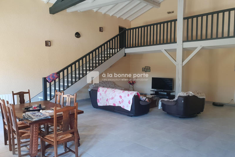 Maison - 273 m² - 6 pièces