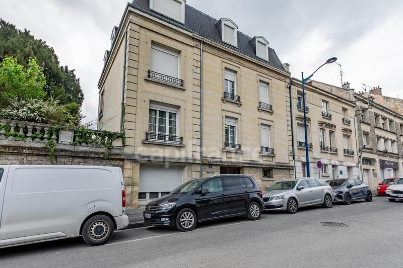 Immeuble - 270 m² - 12 pièces