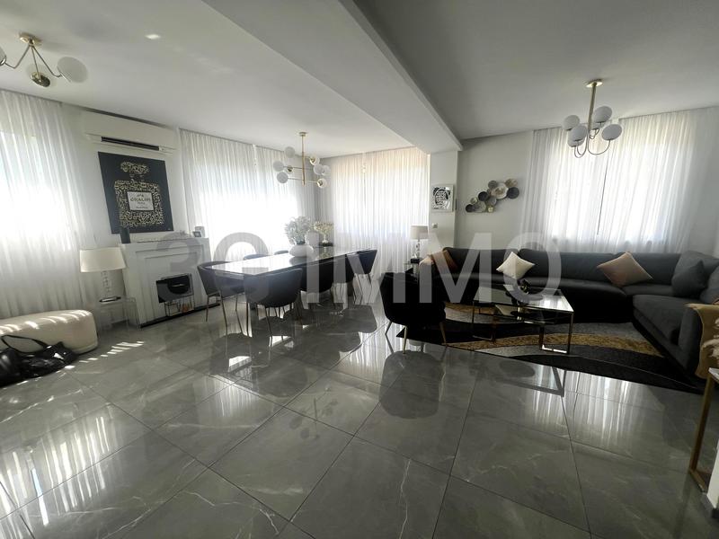 Maison - 160 m² - 5 pièces