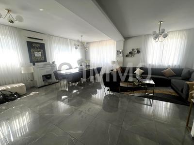 Maison - 160 m² - 5 pièces