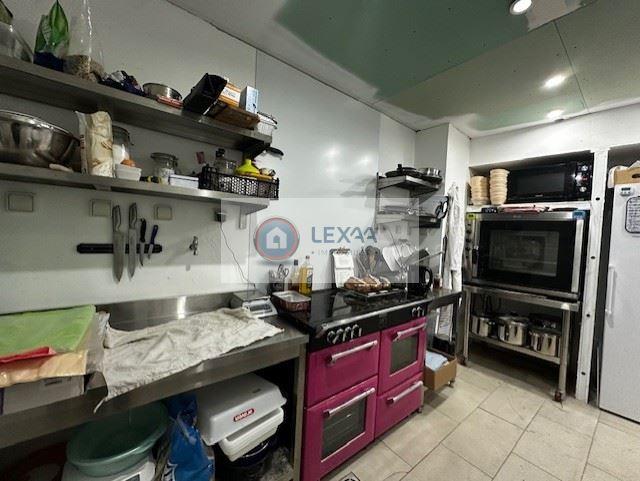 Maison - 225 m² - 8 pièces